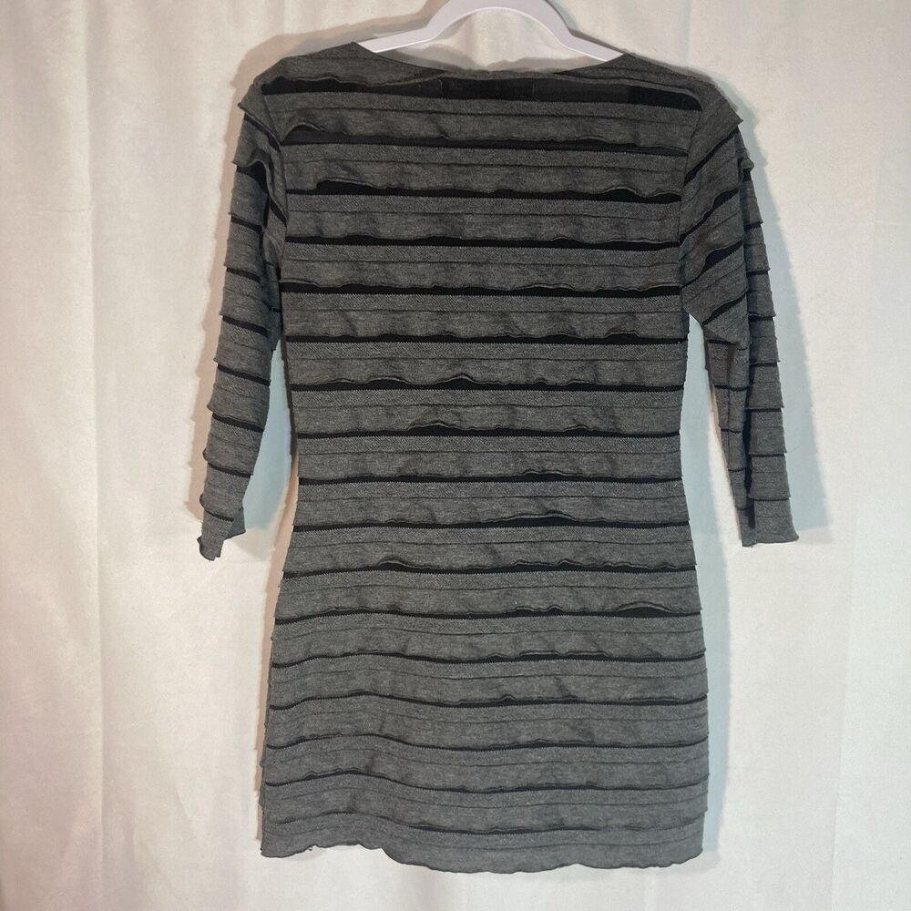 MAX STUDIO gray black tiered 3/4 sleeve scoop neck top S - Picture 6 of 7
